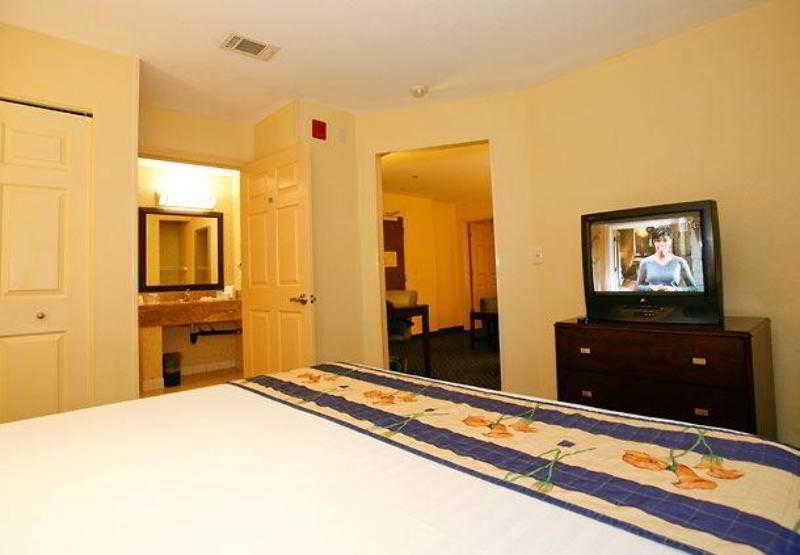 Best Western Hesperia-Victorville Suites Oda fotoğraf